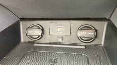 Hyundai IONIQ 1.6 GDi Hybrid Premium SE 5dr DCT Hybrid Hatchback